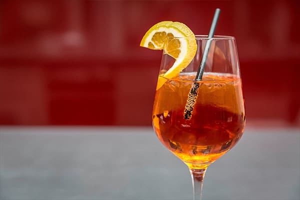 Bicchieri da cocktail: ad ognuno il suo. Ecco quali bicchieri scegliere