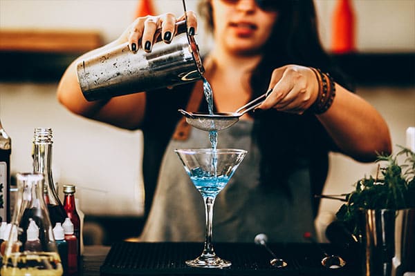 Lo Shaker e non solo: tutti gli accessori per cocktail indispensabili ad un  barman